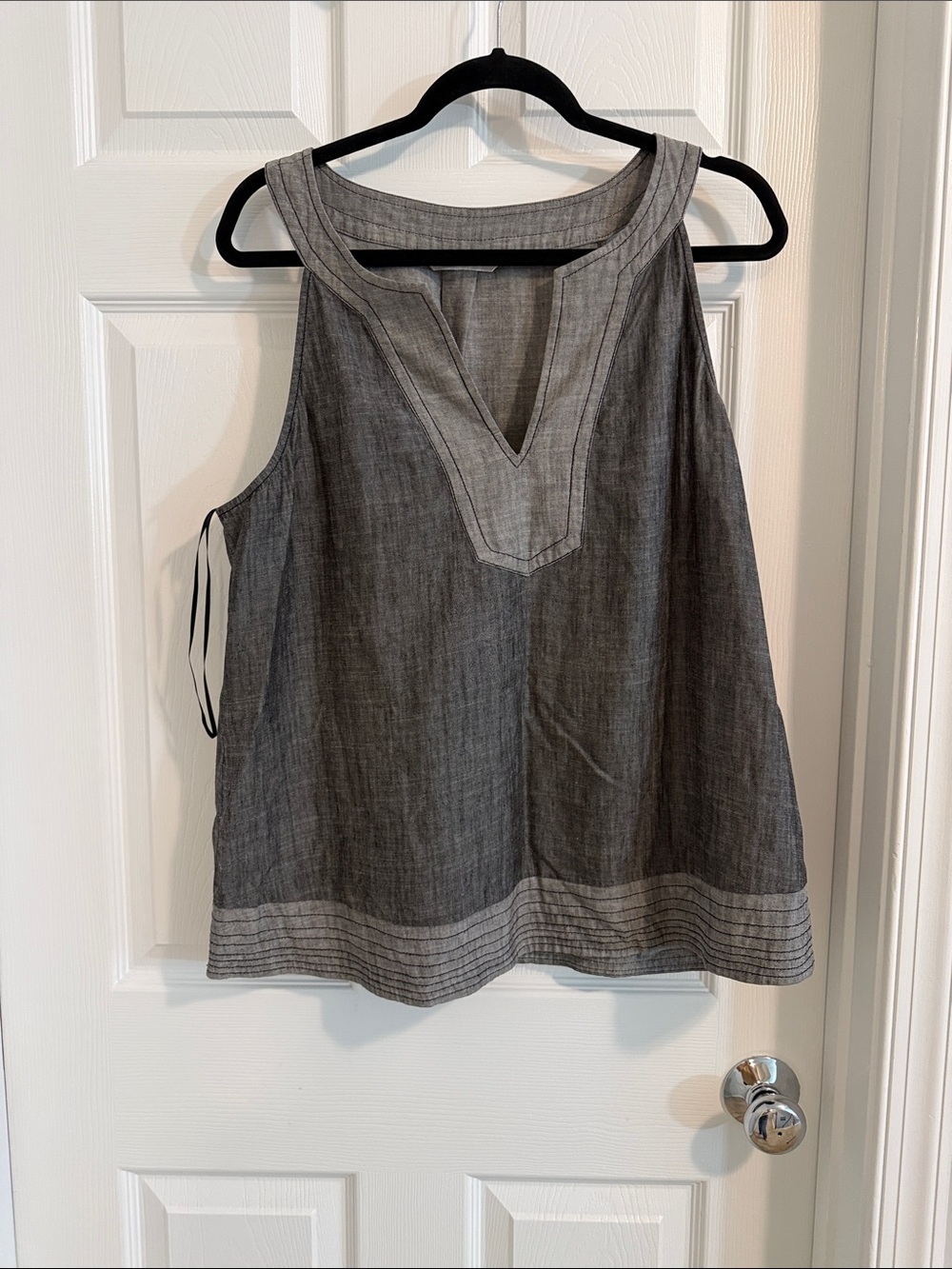 Trina Turk Gray V-Notch Sleeveless Camisole